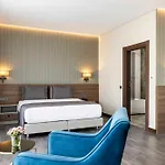 Otel Ezkar Bathonea Art 4*