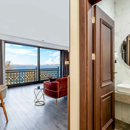 Ezkar Bathonea Art Istanbul