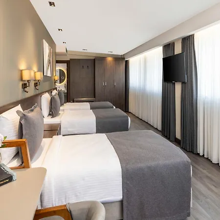 Ezkar Bathonea Art Hotel 4*