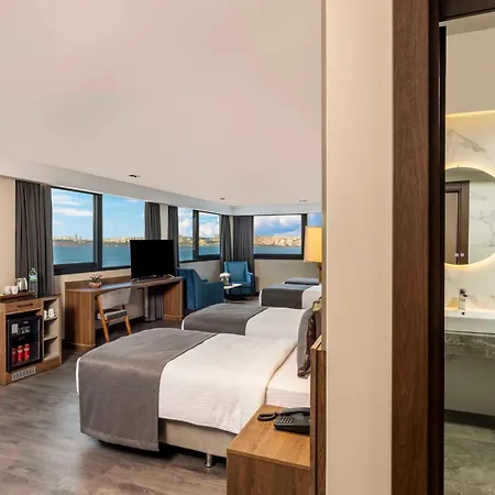 Ezkar Bathonea Art Hotel 4*