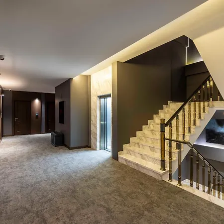 Hotell Ezkar Bathonea Art