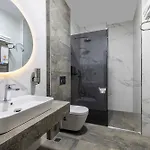 Szálloda Ezkar Bathonea Art