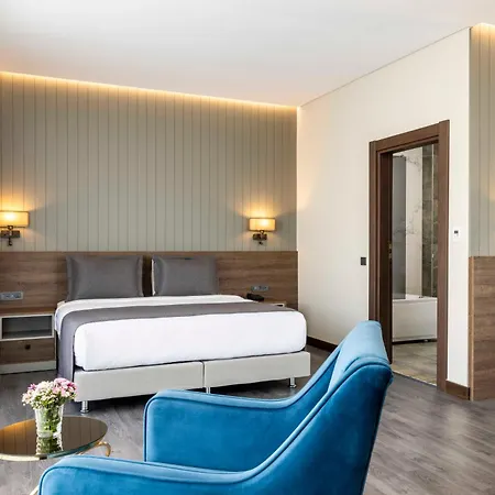 Hotel Ezkar Bathonea Art 4*