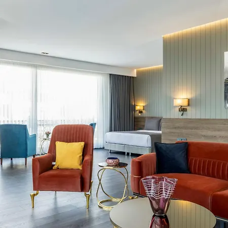 Ezkar Bathonea Art Istambul