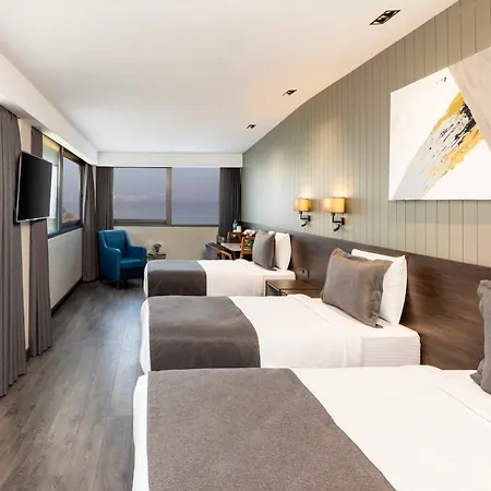 Ezkar Bathonea Art Hotel