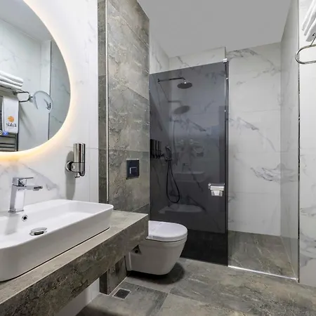 Hotel Ezkar Bathonea Art