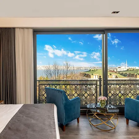 Ezkar Bathonea Art Hotel 4*