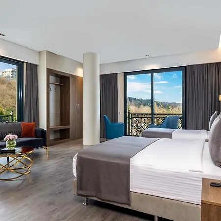 Ezkar Bathonea Art 4*