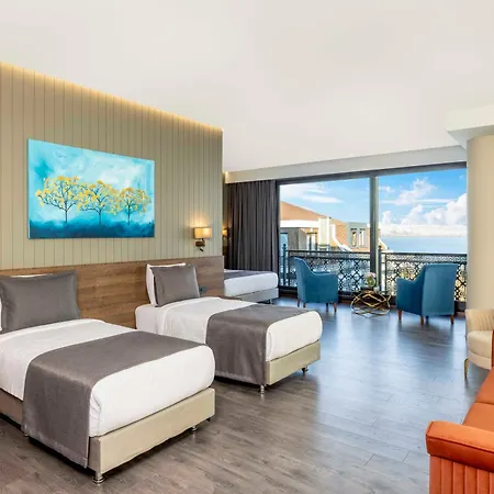 Ezkar Bathonea Art Hotel 4*