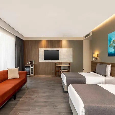 Ezkar Bathonea Art Estambul