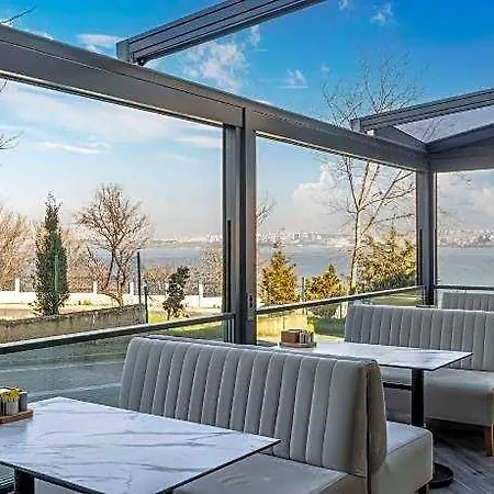 Ezkar Bathonea Art Istanbul