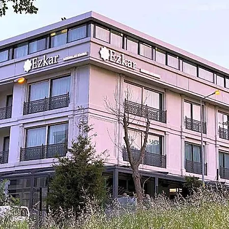Ezkar Bathonea Art Hotell