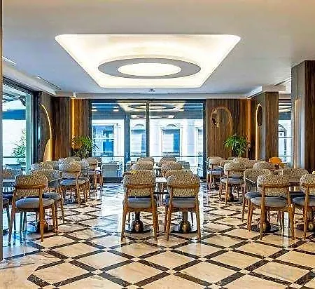 Hotel Ezkar Bathonea Art 4*