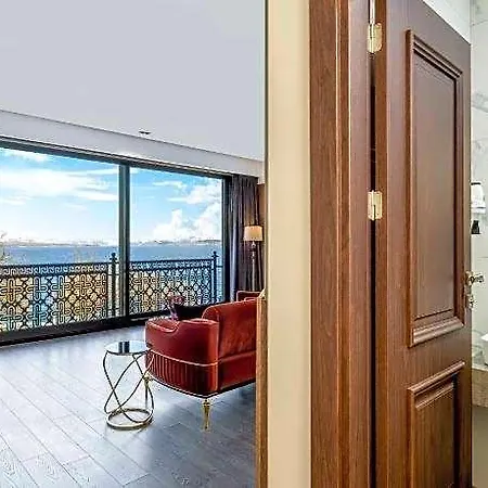 Ezkar Bathonea Art Istanbul