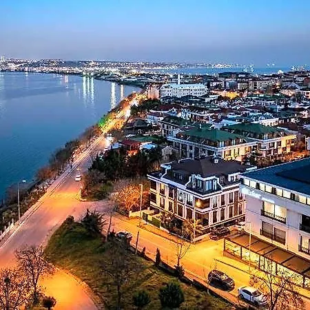 Ezkar Bathonea Art Hotell 4*