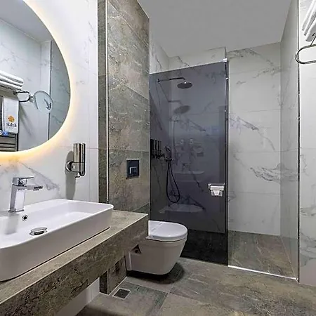 Hotel Ezkar Bathonea Art Istanboel