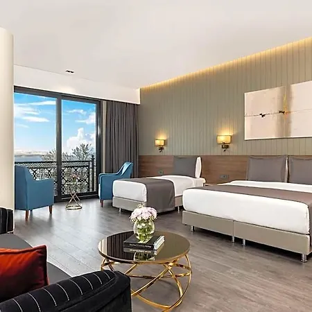 Hotel Ezkar Bathonea Art