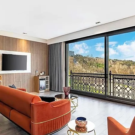Hotel Ezkar Bathonea Art 4*