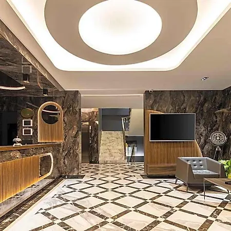 Ezkar Bathonea Art Hotel