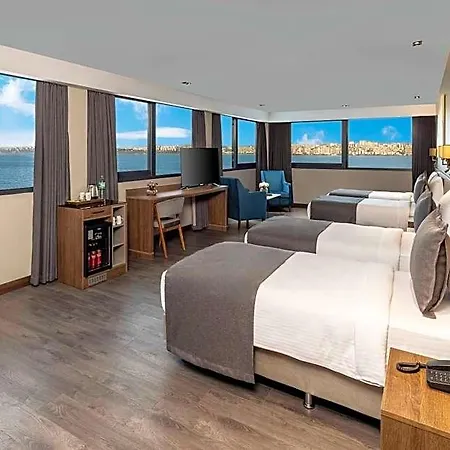 Ezkar Bathonea Art Istanbul
