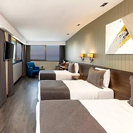 Ezkar Bathonea Art Istanbul