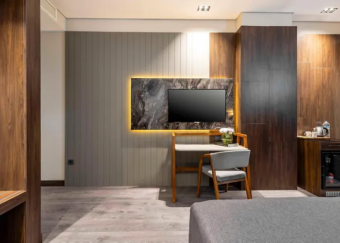 Ezkar Bathonea Art 4*