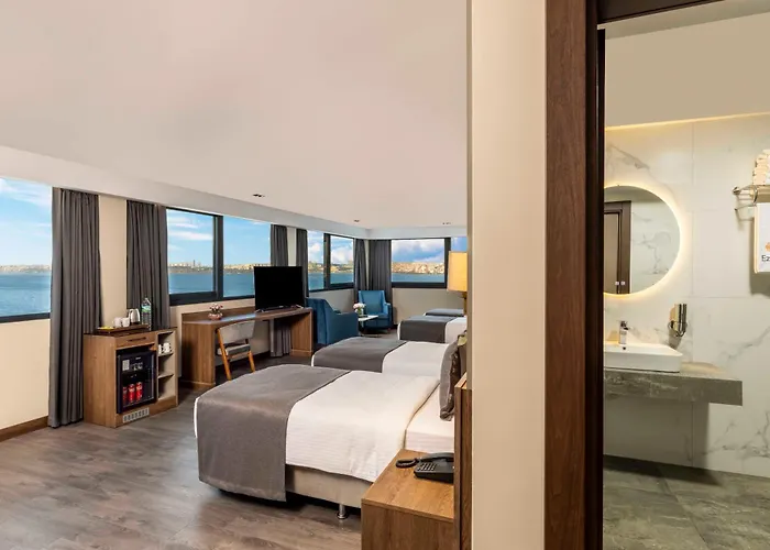 Ezkar Bathonea Art Hotel 4*