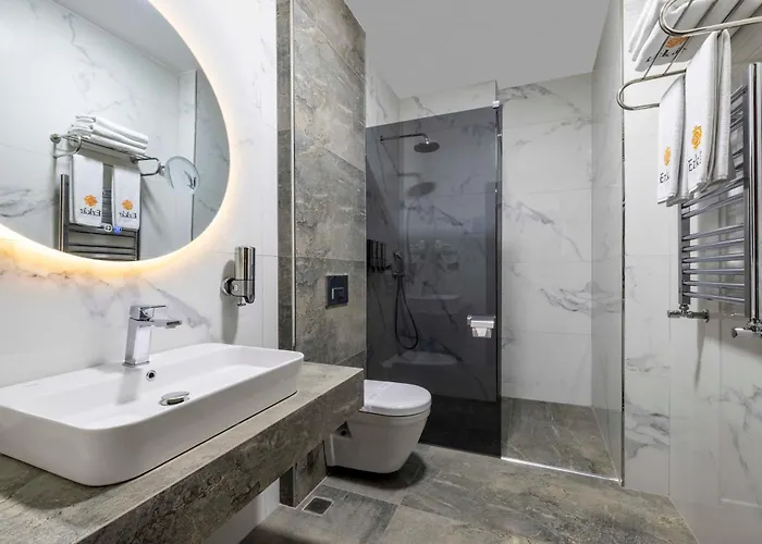 Отель Ezkar Bathonea Art