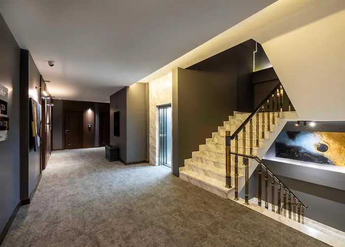 Отель Ezkar Bathonea Art