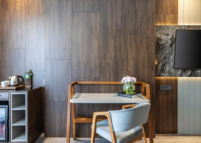 Ξενοδοχείο Ezkar Bathonea Art