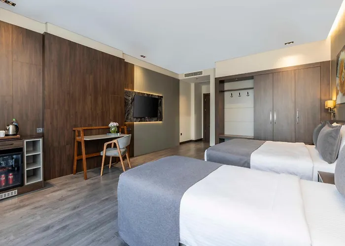 Ezkar Bathonea Art 4*